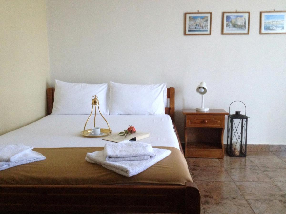 Theodorou Hotel Azolimnos Syros Room photo