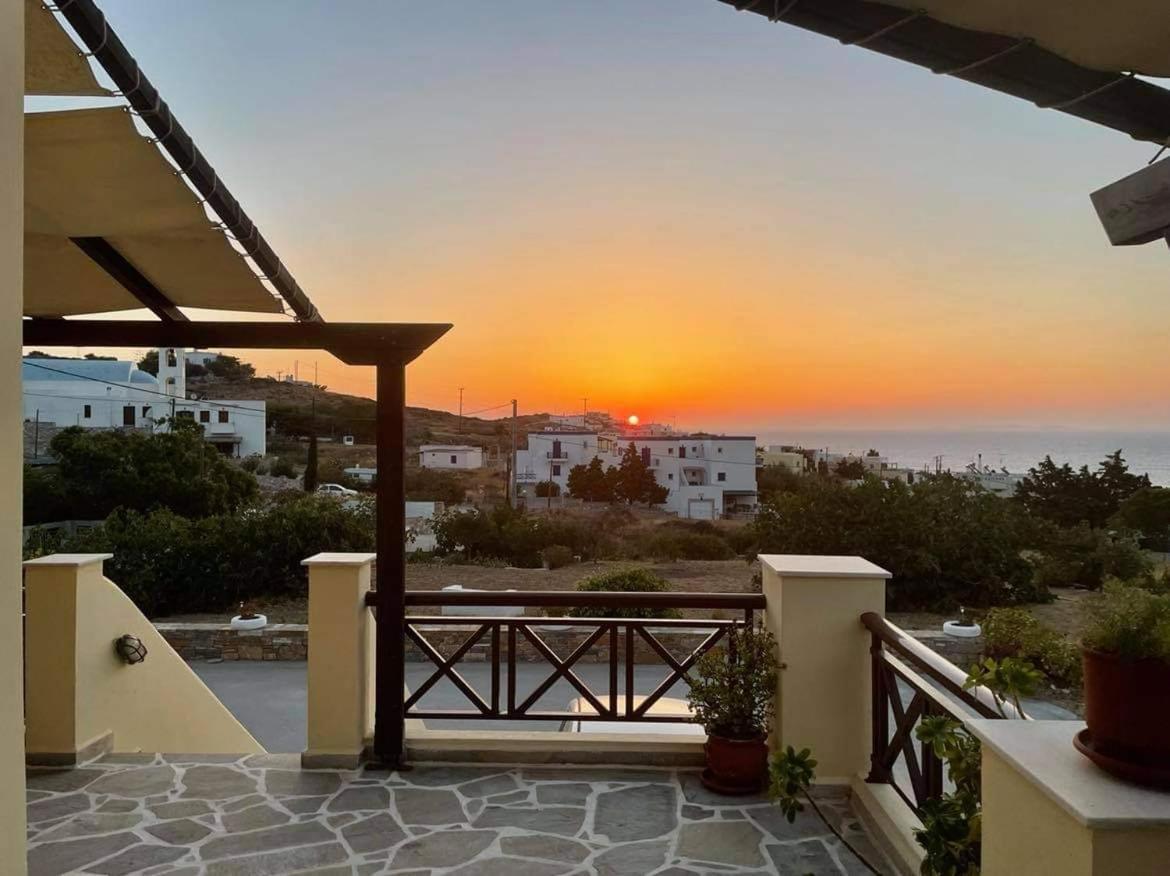 Theodorou Hotel Azolimnos Syros Exterior photo