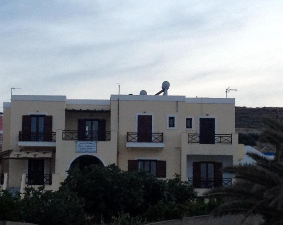 Theodorou Hotel Azolimnos Syros Room photo
