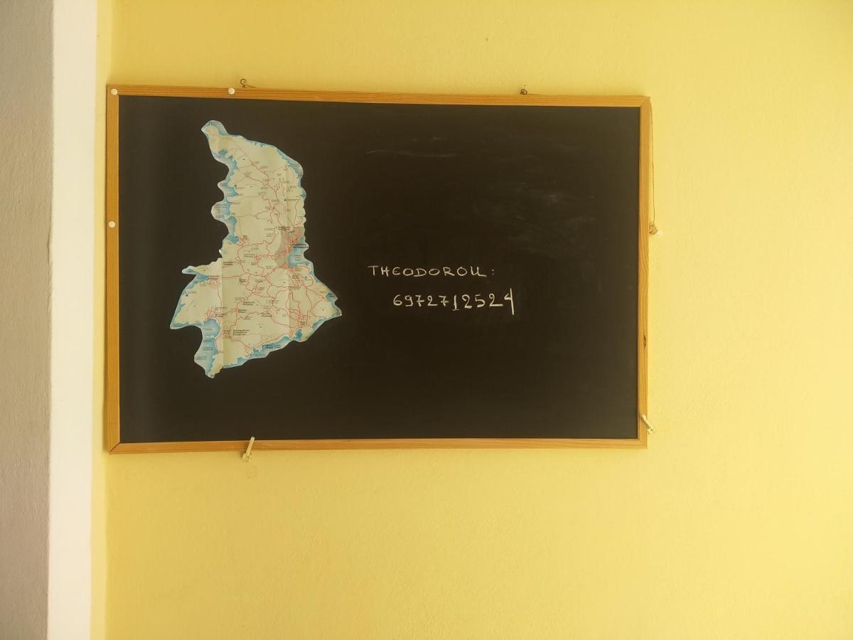 Theodorou Hotel Azolimnos Syros Exterior photo