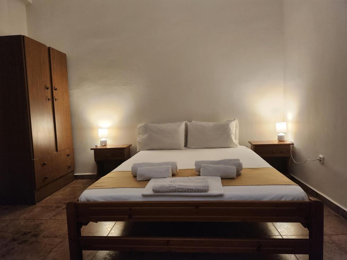 Theodorou Hotel Azolimnos Syros Exterior photo
