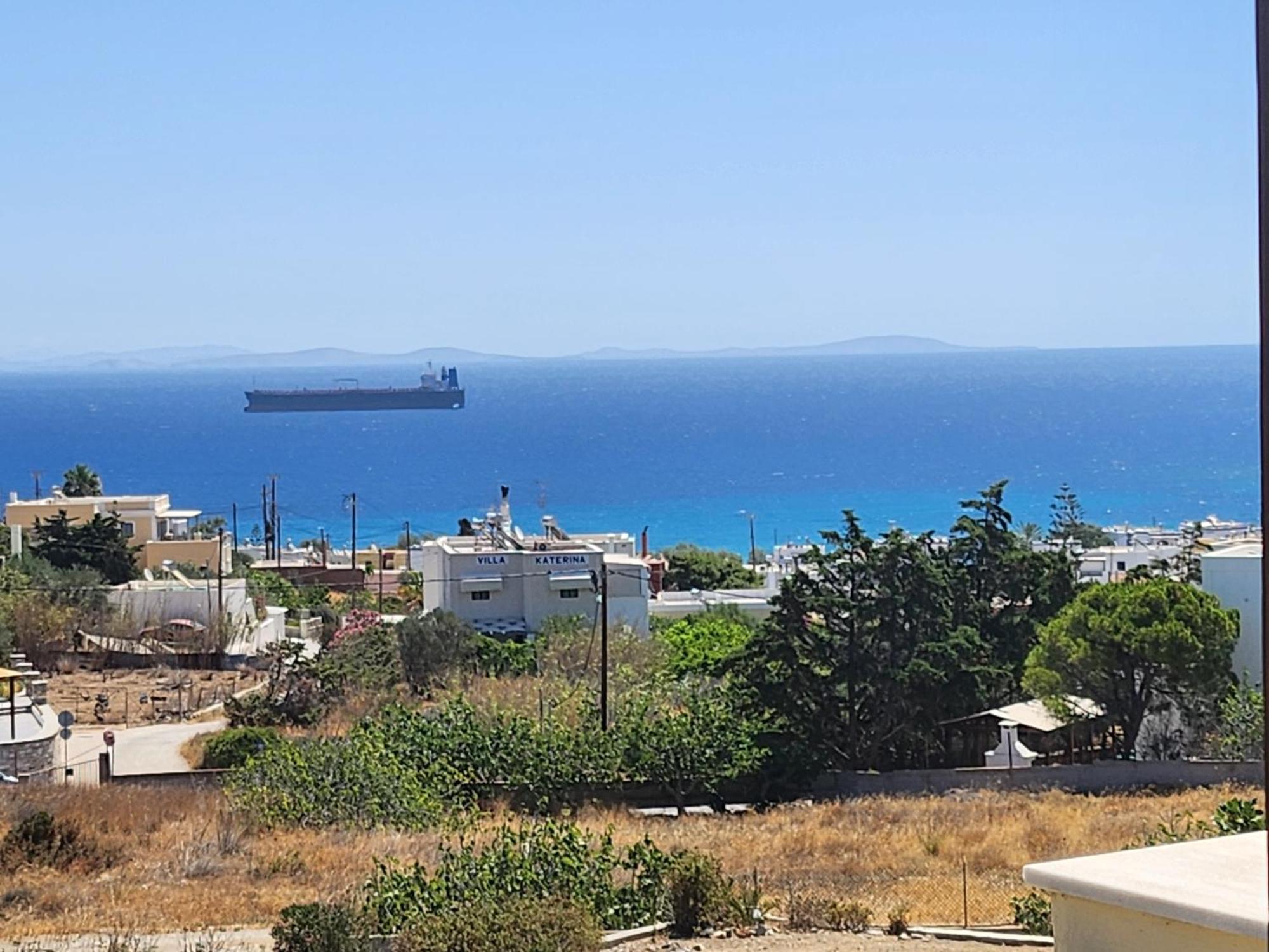 Theodorou Hotel Azolimnos Syros Room photo